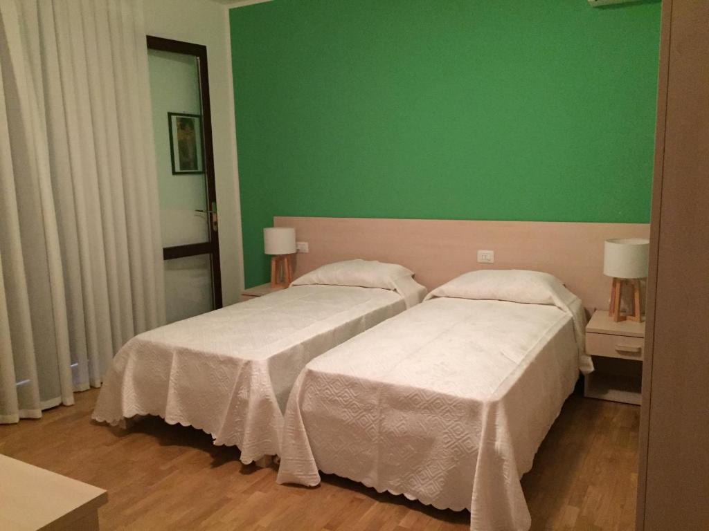 Picchio verde room 6